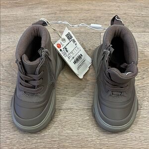 Kids Brown/tan Zara boots